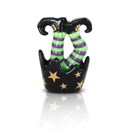 A284 New Witch Feet