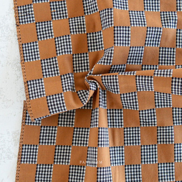 F3101 - Checkmate: Checkers in Sandalwood- Fabelism