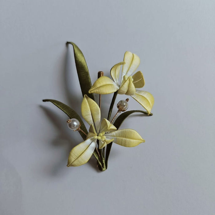 Handmade Thread-Wrapped Orchid Brooch - Artisanal Chanhua Floral Accessory