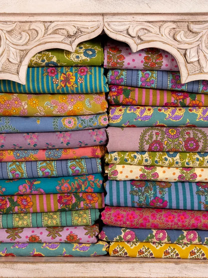 Mix & Match Cotton Fitted Sheet - Olive Daisy Toss-view 3